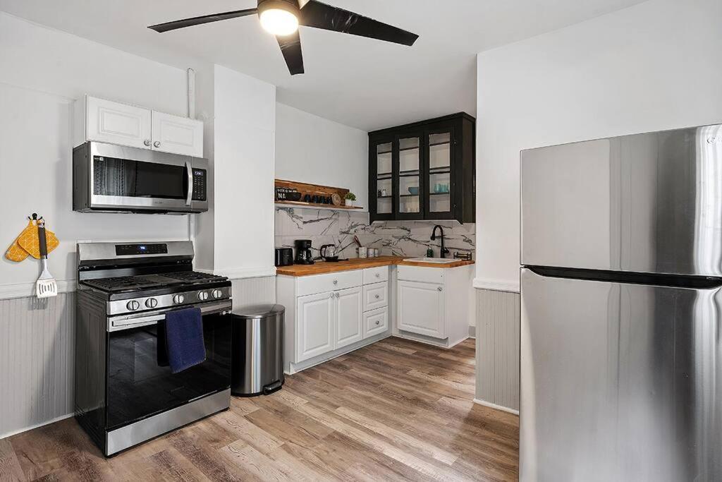 Center Of Little Italy #4 Apartment Cleveland Exterior photo