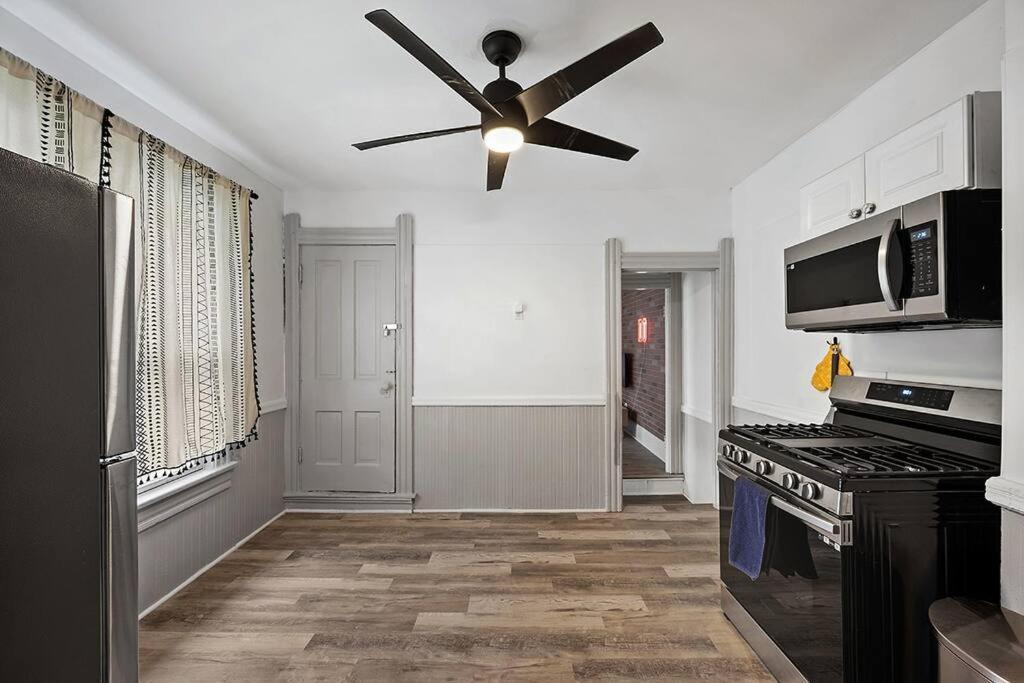 Center Of Little Italy #4 Apartment Cleveland Exterior photo